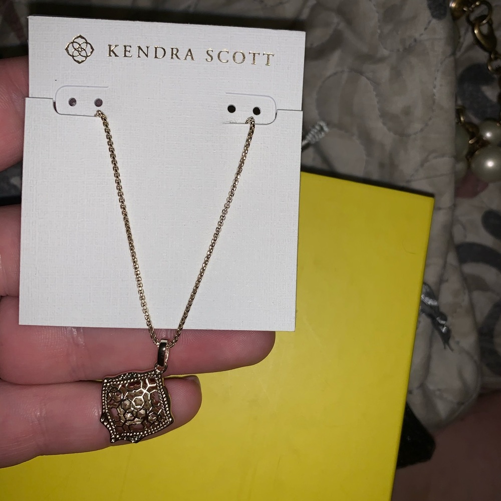 Kendra Scott Necklace